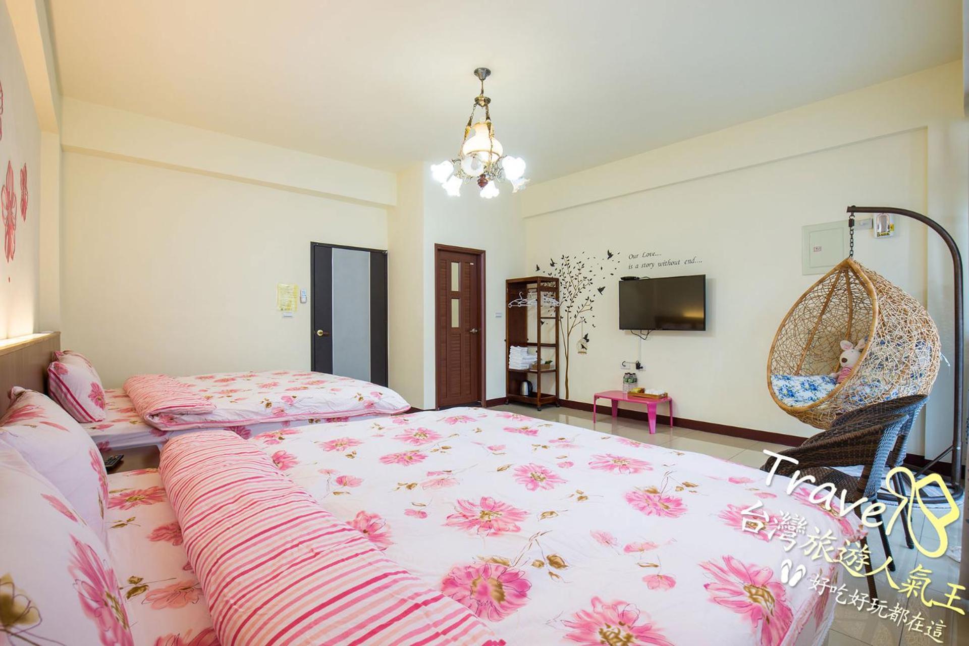 Hometown Times Homestay Yuli Eksteriør billede